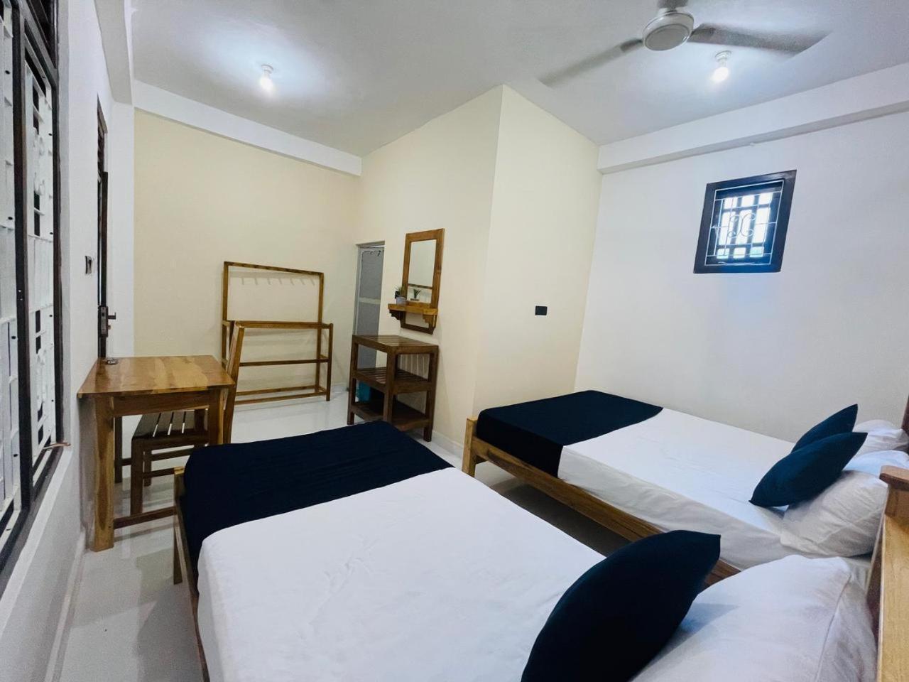 Natraj Guest House Triquinimale Exterior foto
