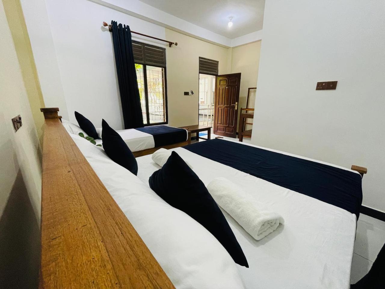 Natraj Guest House Triquinimale Exterior foto