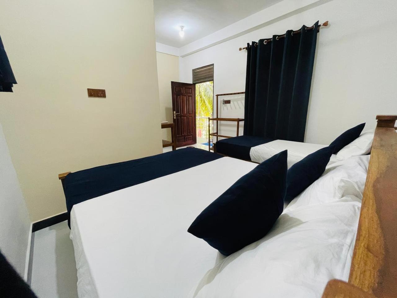 Natraj Guest House Triquinimale Exterior foto