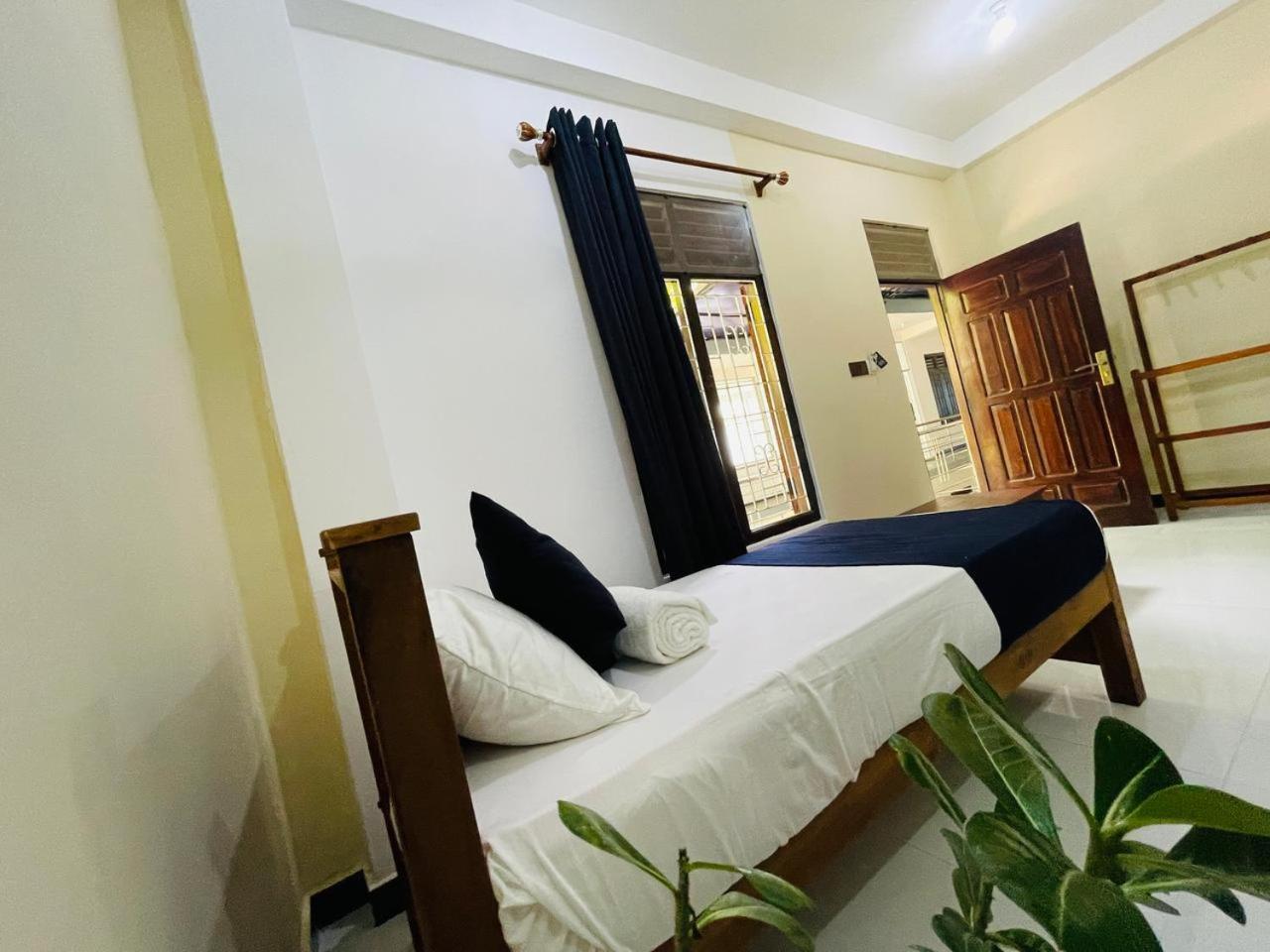 Natraj Guest House Triquinimale Exterior foto